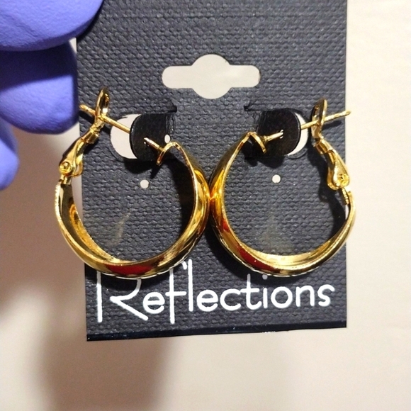 Women's Stylish Polished Gold tone Hoop Omega Back Earrings Closure 1-in Drop - Picture 1 of 4